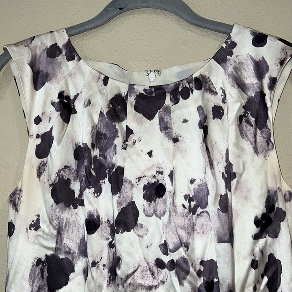 Ann Taylor Purple and White modern abstract Sheath Dress Bateau Neckline size 2 - Picture 3 of 9